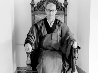 Meditation im Meditationszentrum Honora Zen Kloster mit Zen Mönch Abt Reding