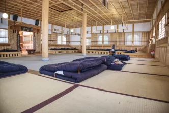 obaku zen linie im Meditationszentrum Honora Zen Kloster mit Zen Mönch Abt Reding