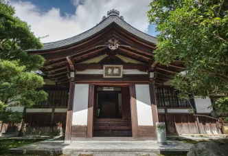 Japanisches zen Meditation im Meditationszentrum Honora Zen Kloster mit Zen Mönch Abt Reding