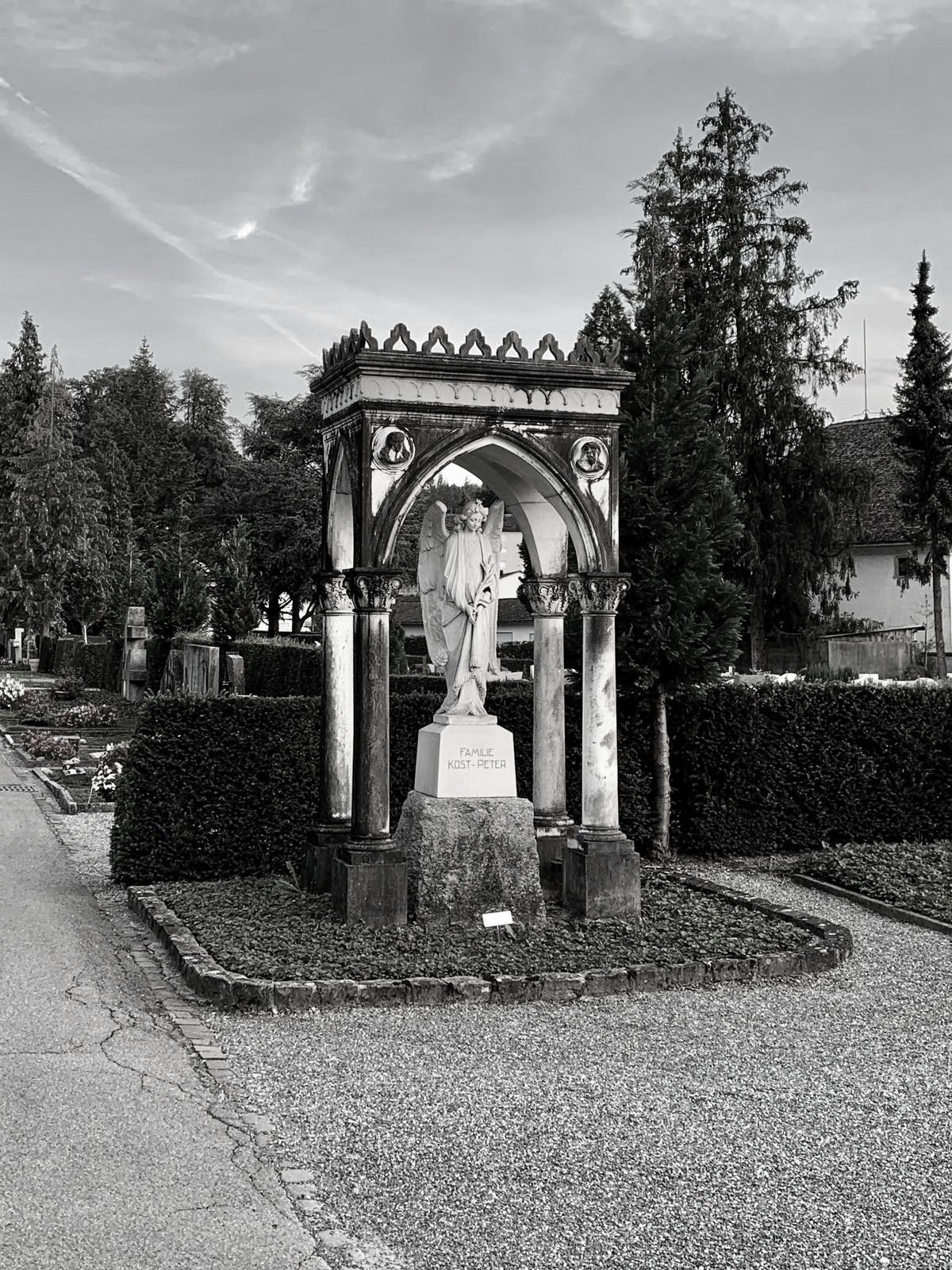 Meditation Luzern im Friedhof Friedental mit Zen Mönch Marcel Reding