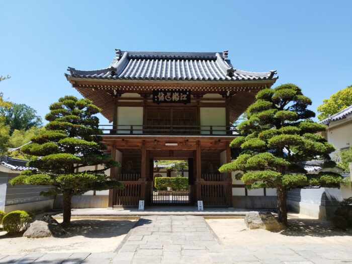 Grandmothers in Kyoto - Almsgiving & Discipline