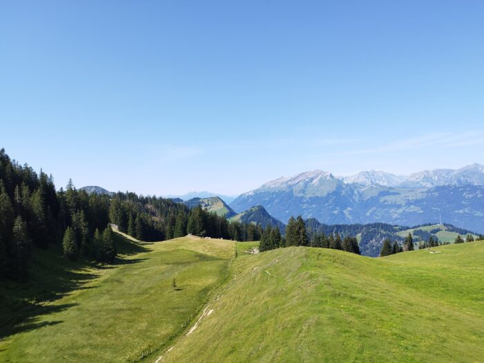 Monatliches Meditationswochenende Grüsch-Danusa - Berghaus Schwänzelegg